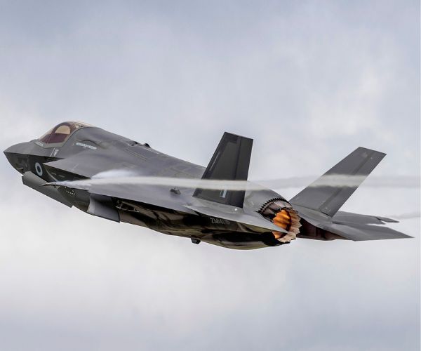 イギリス海軍 空母 F-35 809 飛行隊 パッチ ハイマスト イギリス海軍のF-35Bは「シーライトニング」と命名されるかも